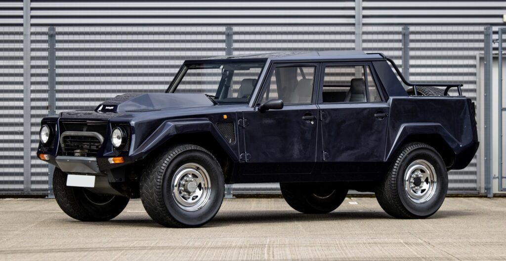 Lamborghini LM002 لامبورجيني